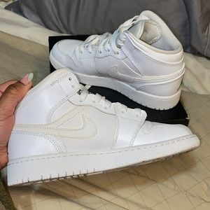 White Air Jordan 1 Mid